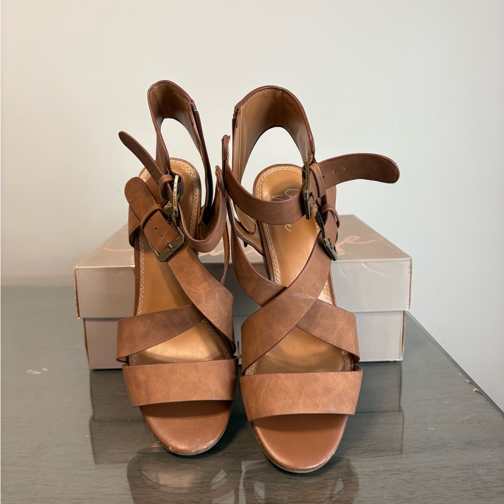 Crown Vintage Tan Strappy Sandals